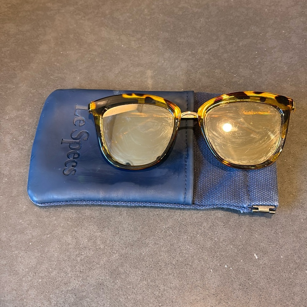 Le Specs mirrored tortoise sunglasses